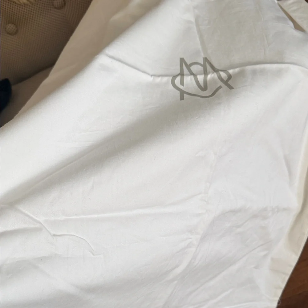 RIMOWA Cream dust Cover from medium suitcase - Picture 2 of 2